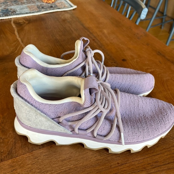 SOLD Sorel Kinetic Lace Sneakers Lavender Gray Women's Size 10 - Picture 3 of 10